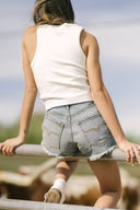 KIMES RANCH DAISY SHORTS - Mid wash