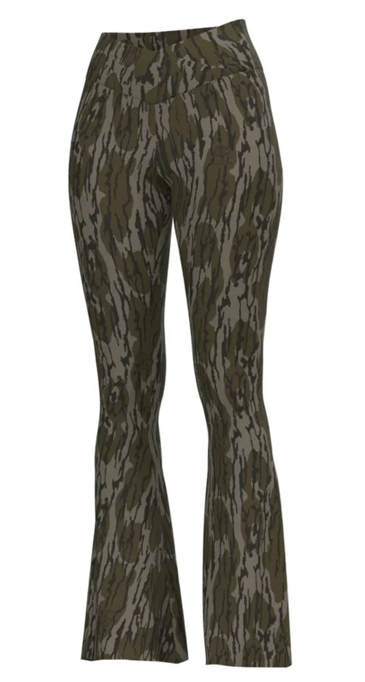 LOCAL GIRL MOSSY OAK CAMO FLARE LEGGINGS