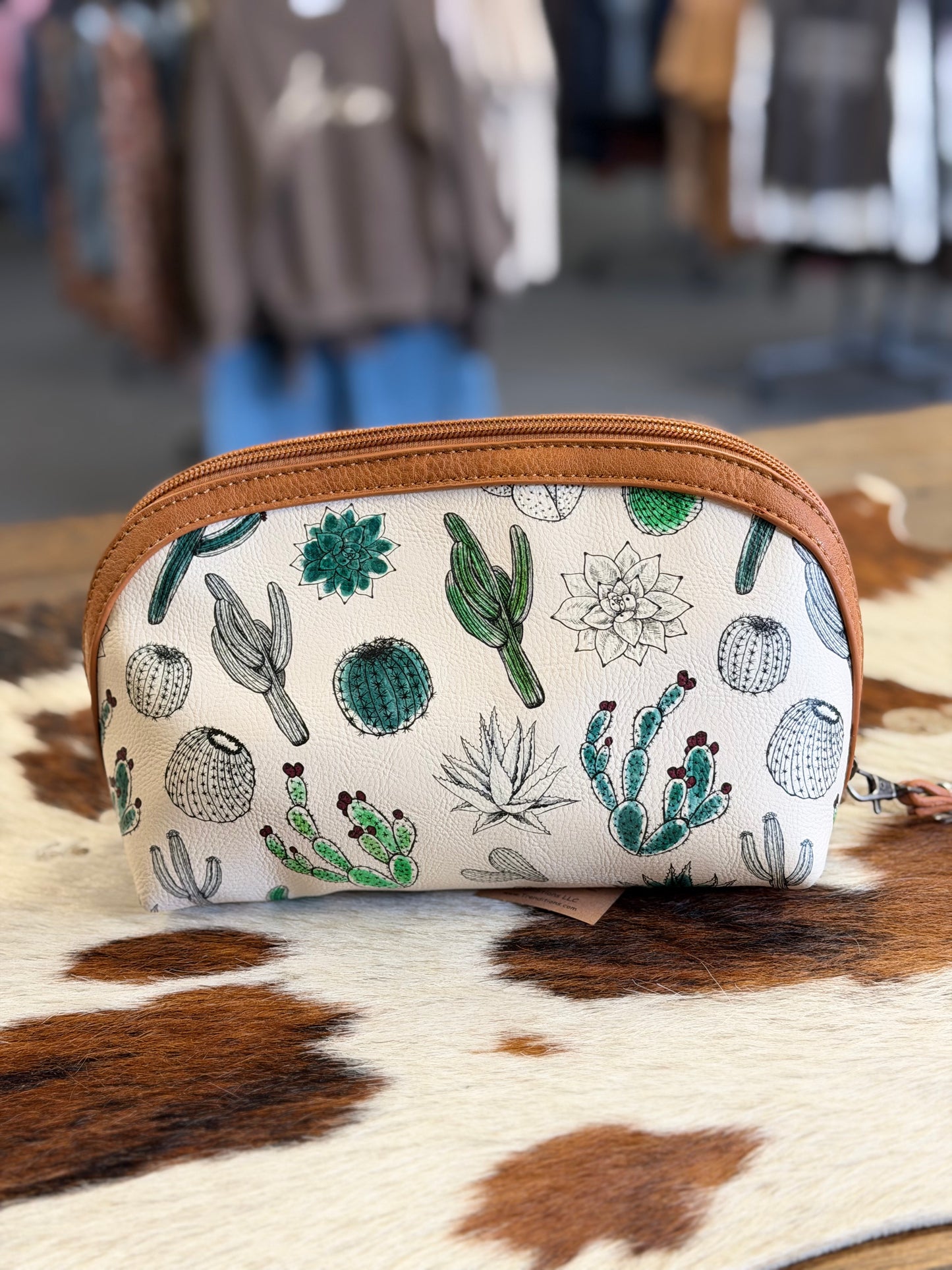 Catchfly Women's Dome Cosmetic Cactus
