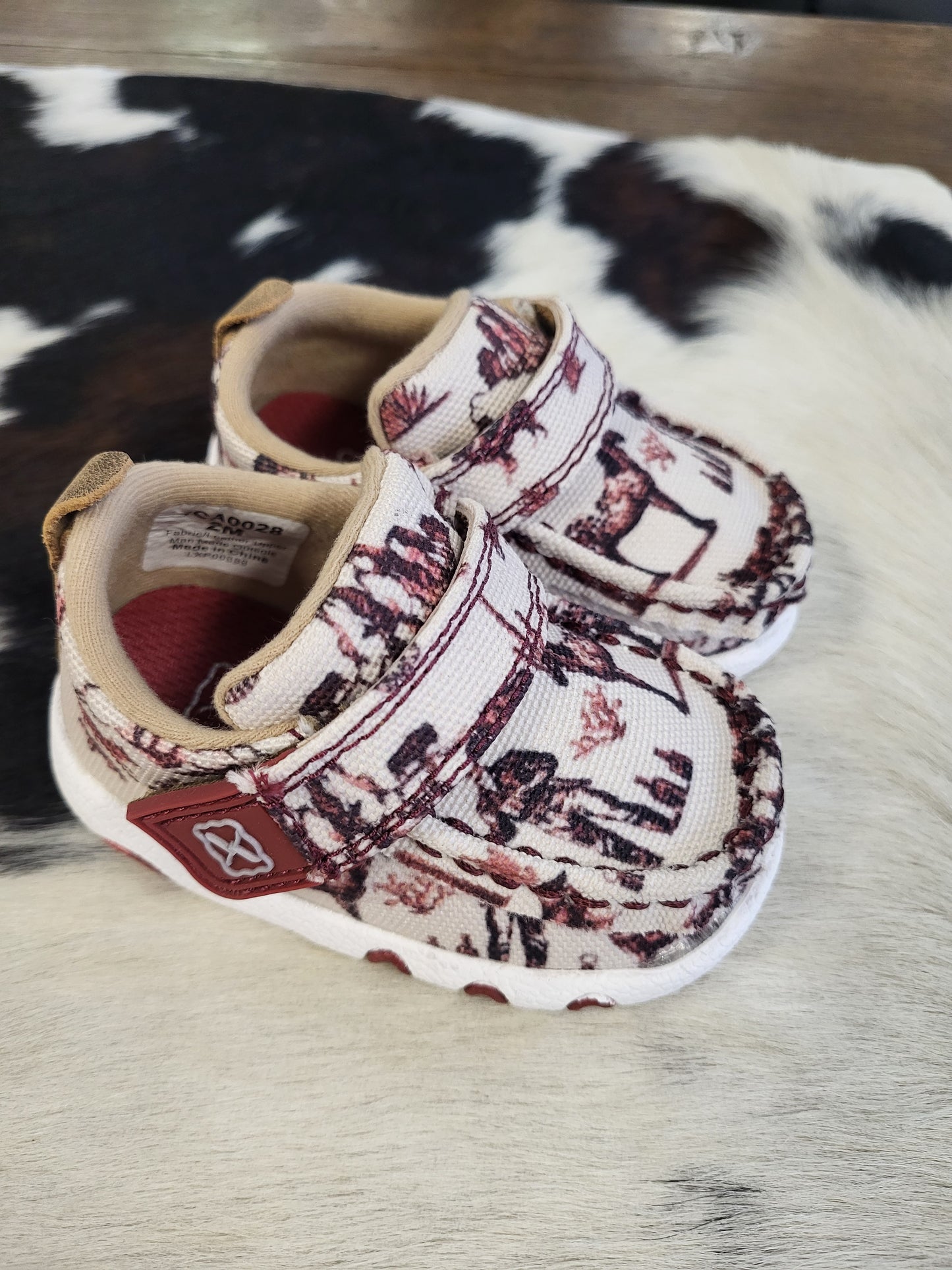 TWISTED X INFANT DRIVING MOC MAROON AND IVORY