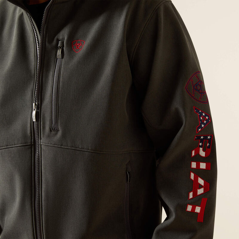 ARIAT MEN'S LOGO SOFTSHELL JACKET-CHARCOAL/AMERICANA