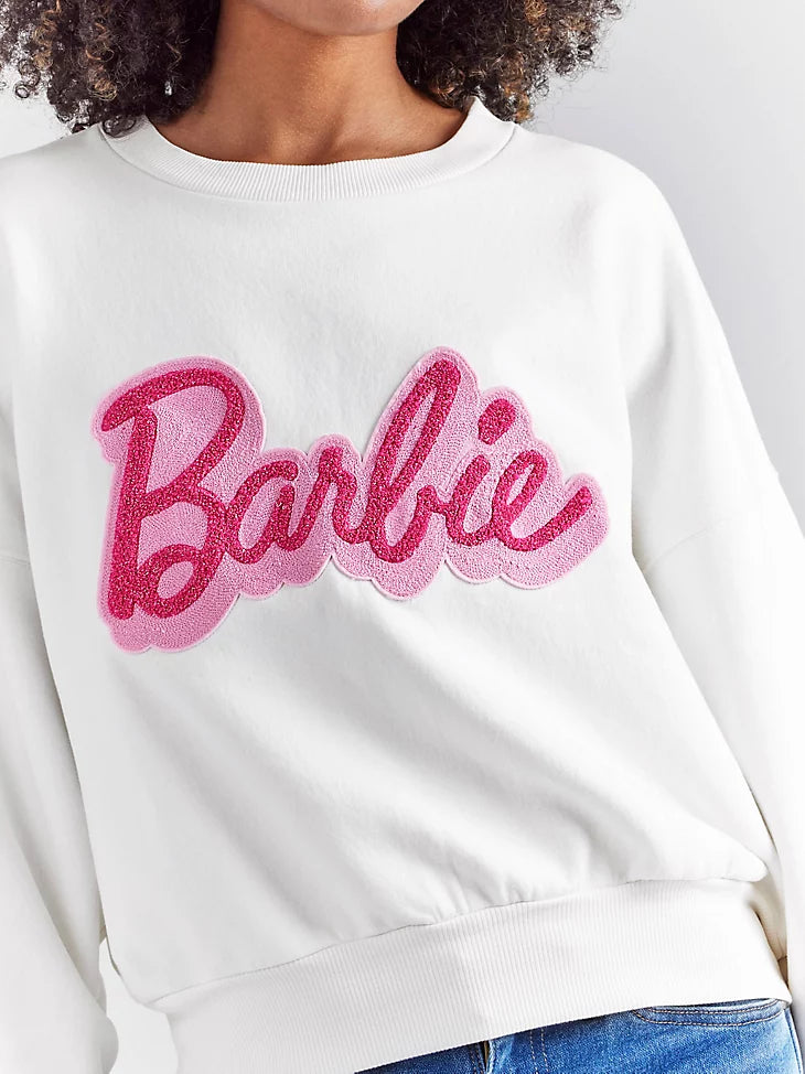 WRANGLER WOMENS X BARBIE™ RELAXED LOGO SWEATSHIRT IN WORN WHITE