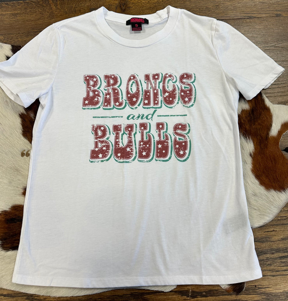 ROCK & ROLL WOMENS BRONCS AND BULLS GRAPHIC TEE