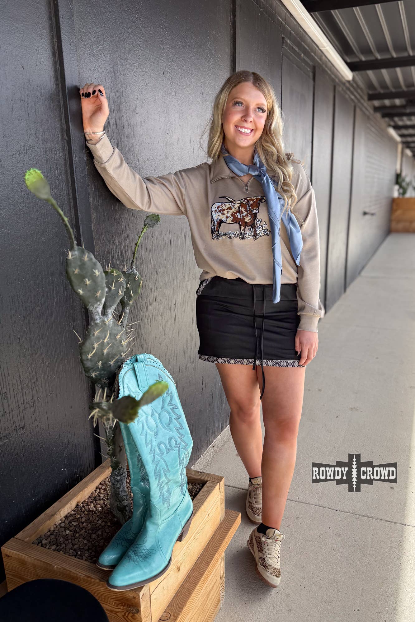 The Rosie Longhorn Women's Pullover