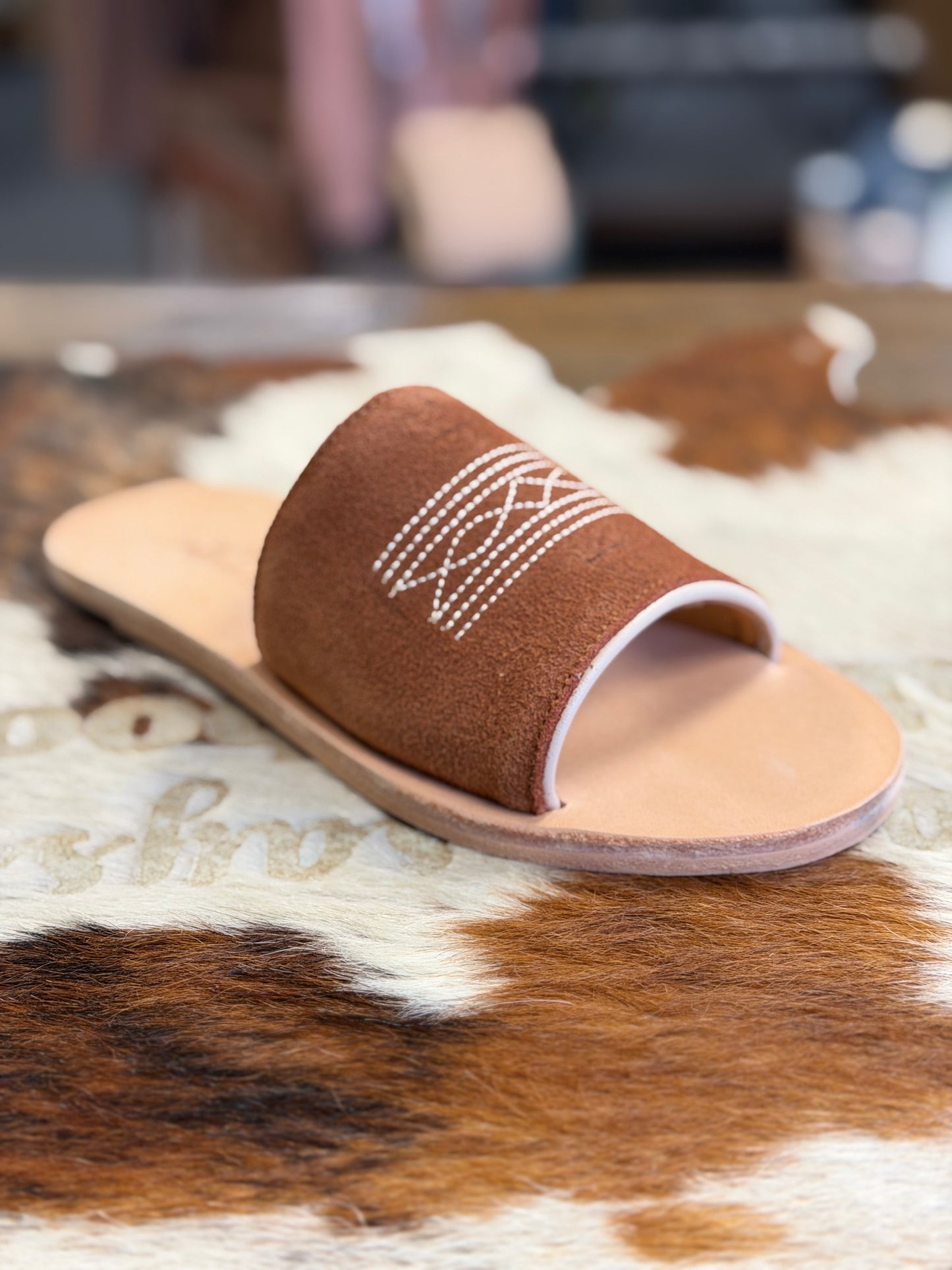 AGAVE SKY BOOTSTITCH CAMEL SUEDE/LEATHER