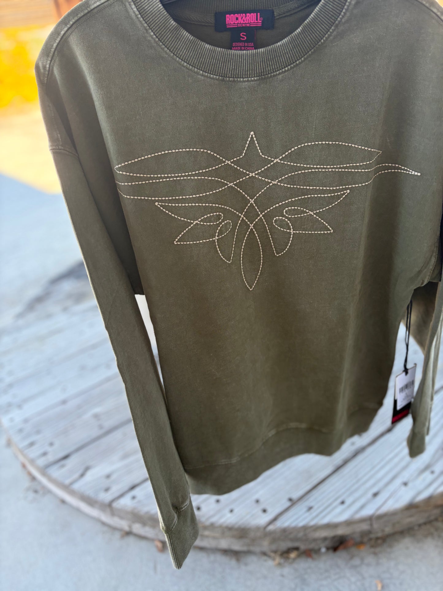 ROCK & ROLL WOMEN'S EMBROIDERED CREWNECK BOOTSTITCH-OLIVE BW91T10013