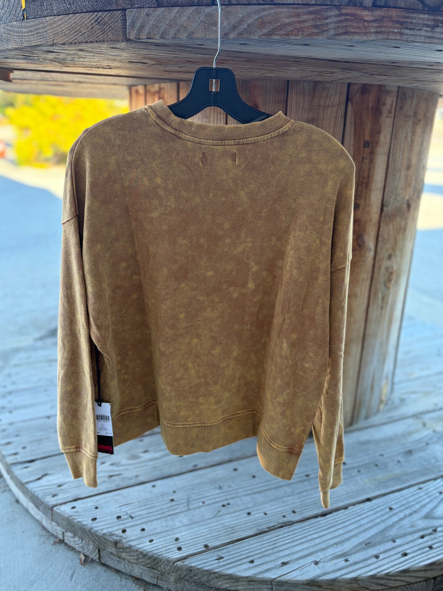 ROCK & ROLL WOMEN'S CHEERS COWBOY PULLOVER-CAMEL BW91T10278