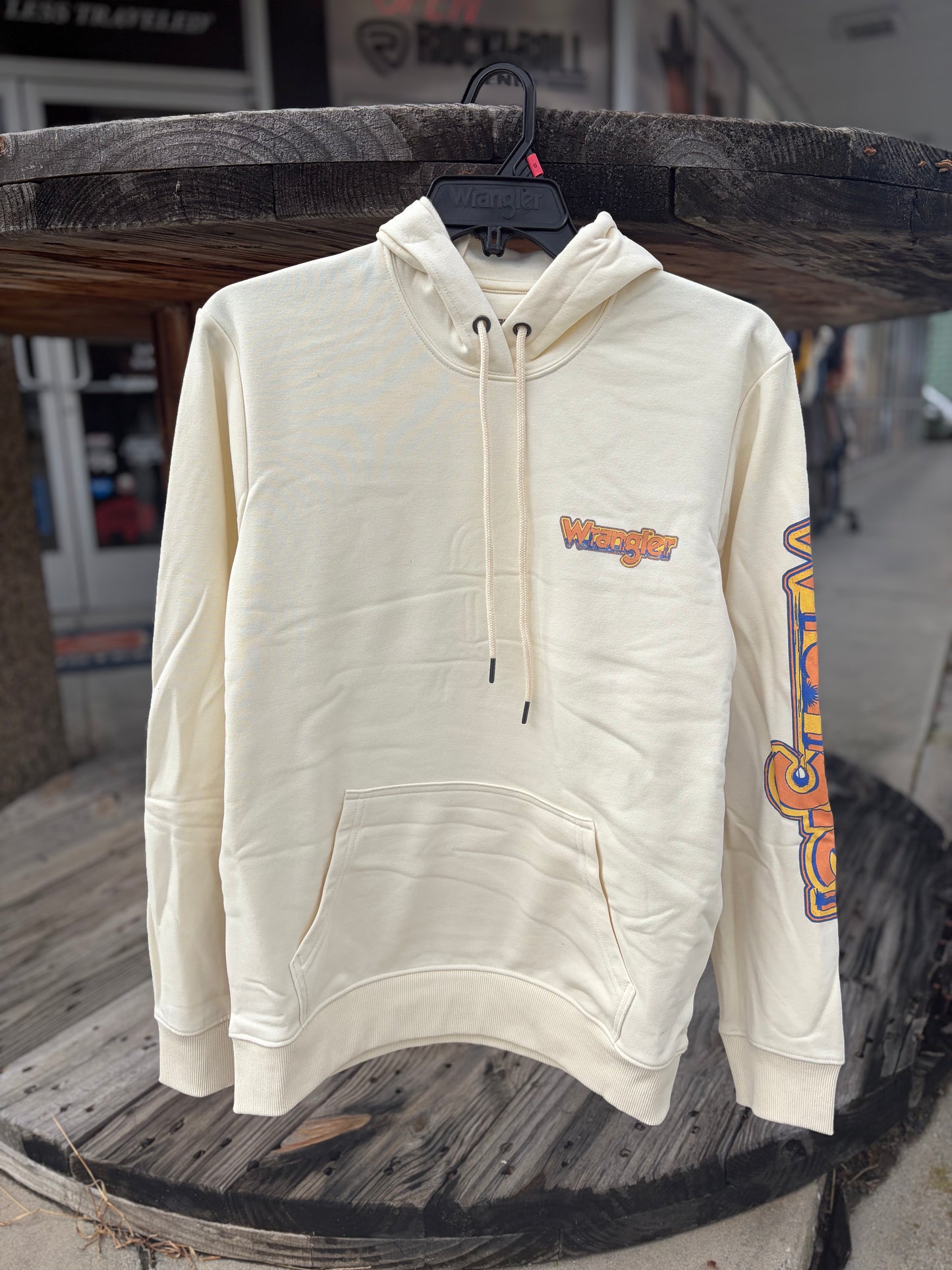 WRANGLER MEN'S BUCKING BULL HOODIE
