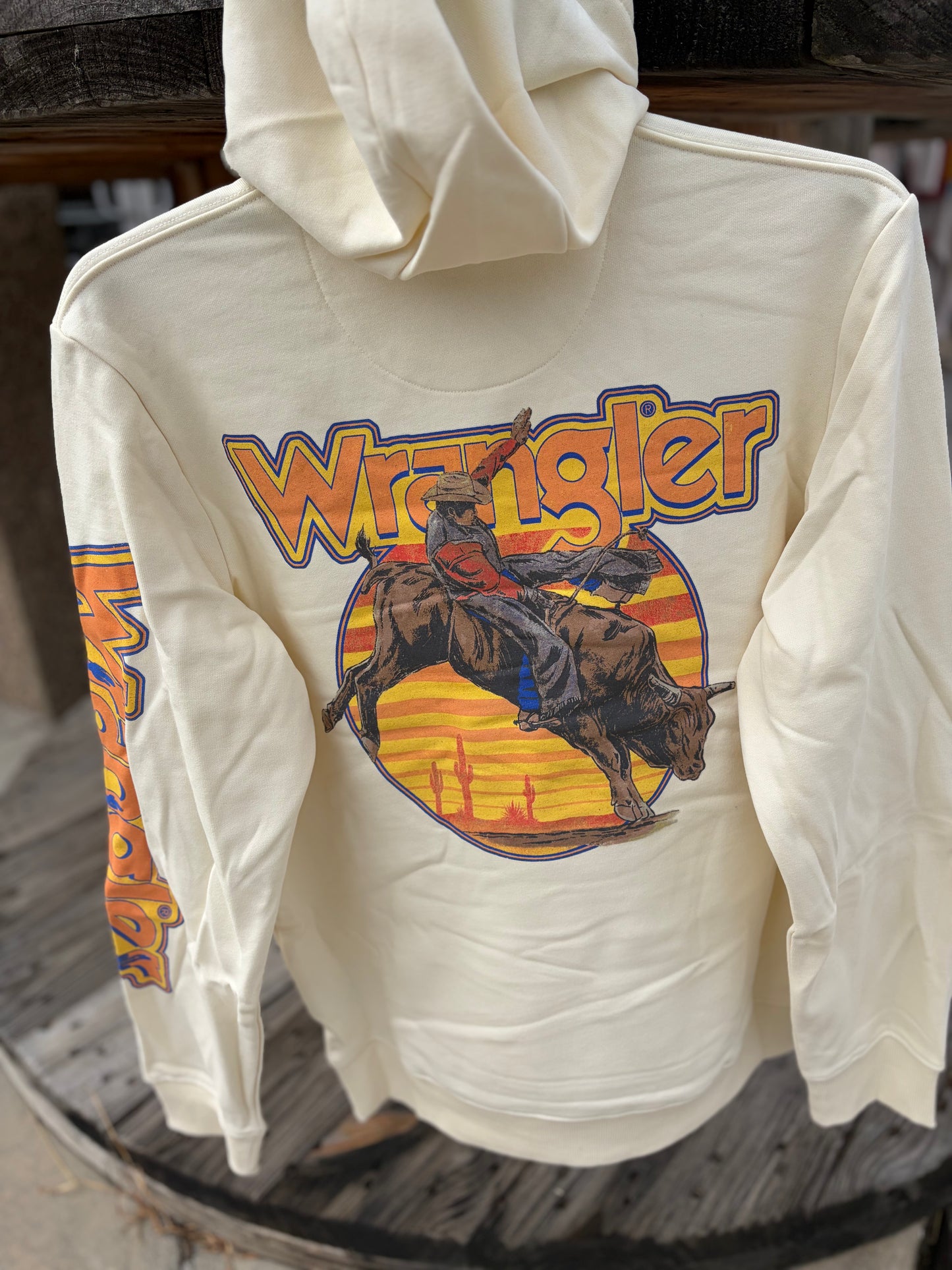 WRANGLER MEN'S BUCKING BULL HOODIE