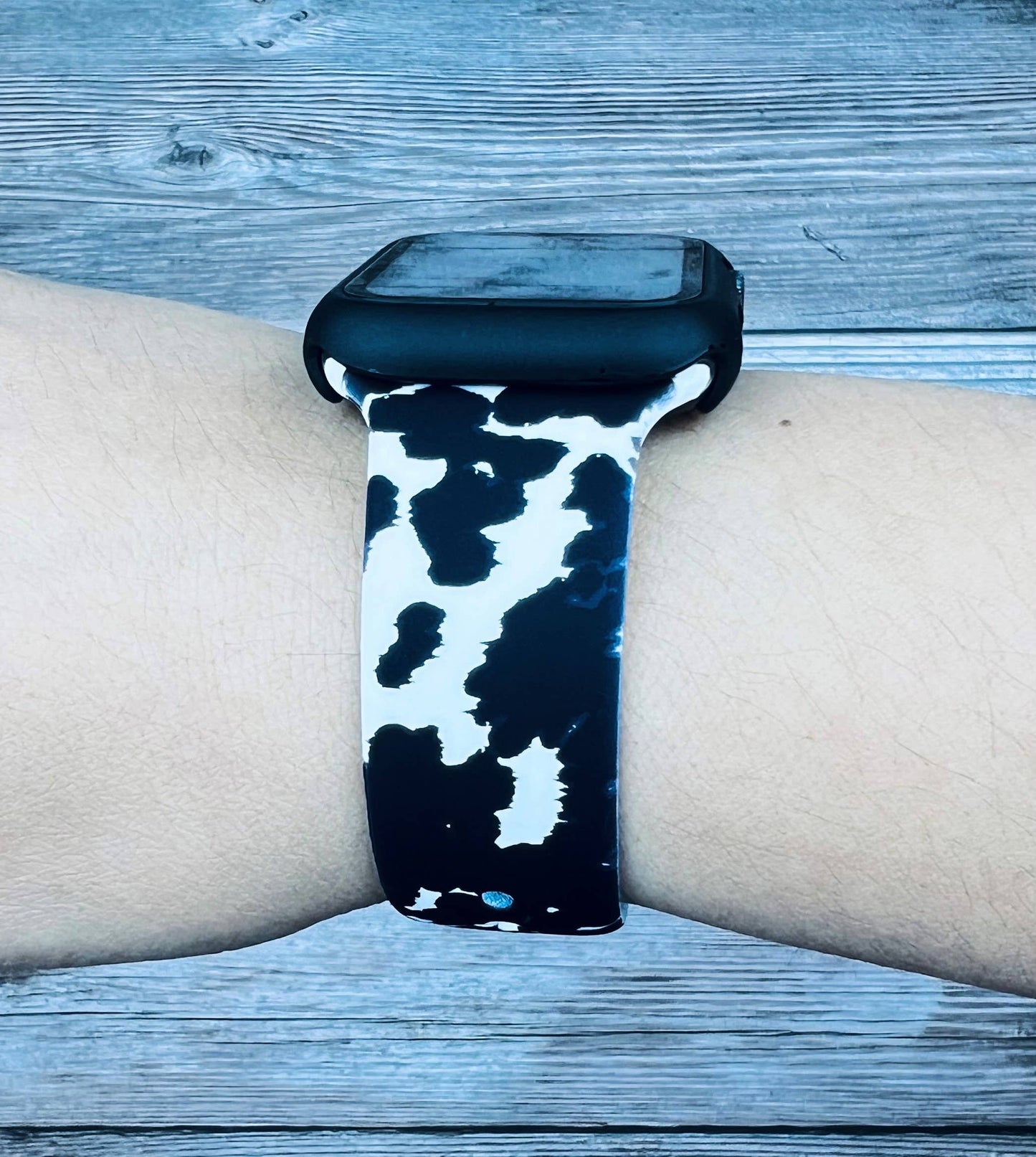 Black Cow Apple Watch Pattern Silicone Animal Milk Band: 38/40/41mm