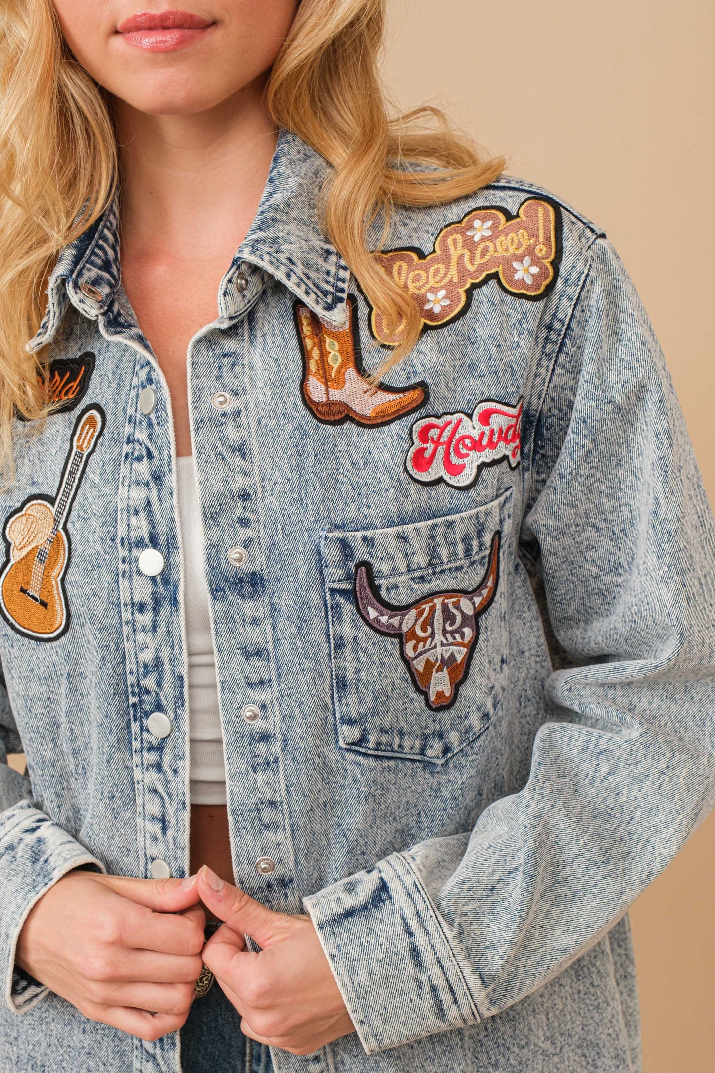 22755J - Garment Washed Snap Up Rodeo Denim Jacket: LIGHT WASH / M