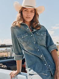 WRANGLER WOMENS Vintage-Fit Denim Western Snap Shirt