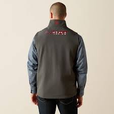 ARIAT MENS AMERICANA LOGO SOFTSHELL VEST