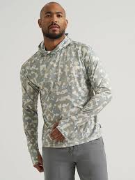 WRANGLER MENS All Terrain Gear Men's Hooded Sun Tee