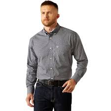 ARIAT MENS Casual Series Classic Fit Greely Brick Western Long Sleeve Shirt