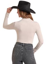 ROCK & ROLL Cream Lurex Turtleneck Top BW22T09407