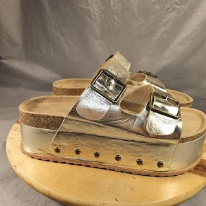 Bamboo - Blowout Platform Sandal GOLD