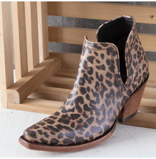 ARIAT WOMENS DIXONS DISTRESSED LEOPARD