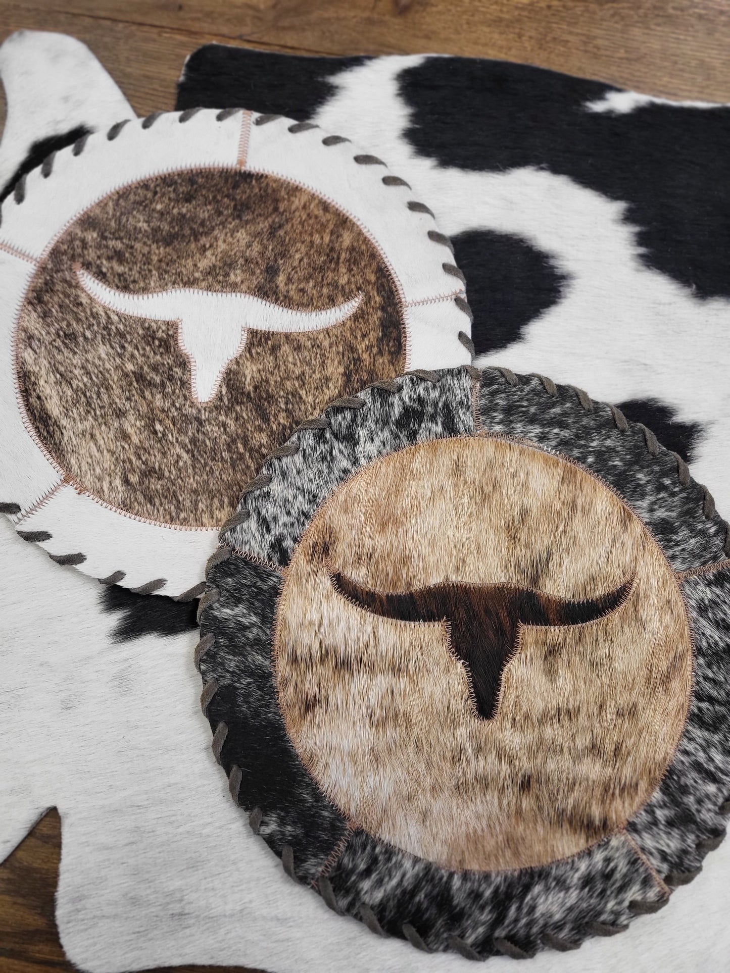 COWHIDE 12" ROUND LONGHORN PLACEMAT