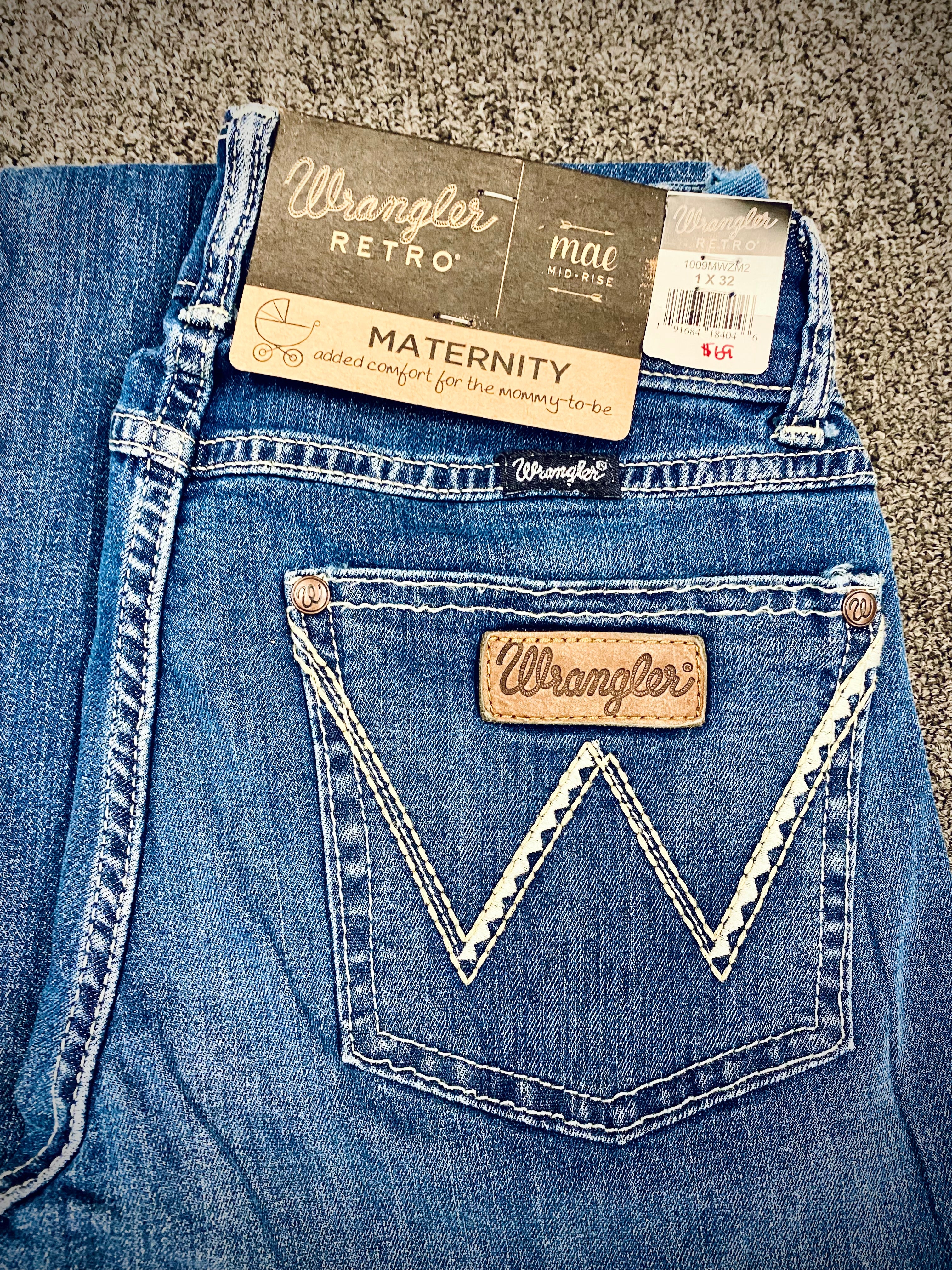 Wrangler best sale maternity jeans