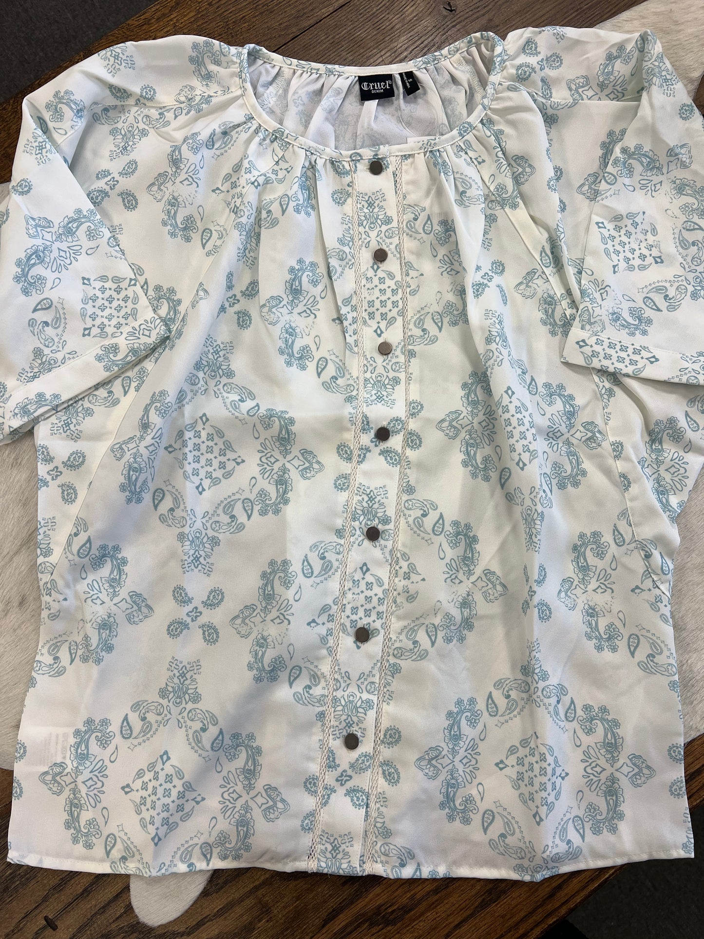 CRUEL WOMENS CREAM/PAISLEY SHIRT